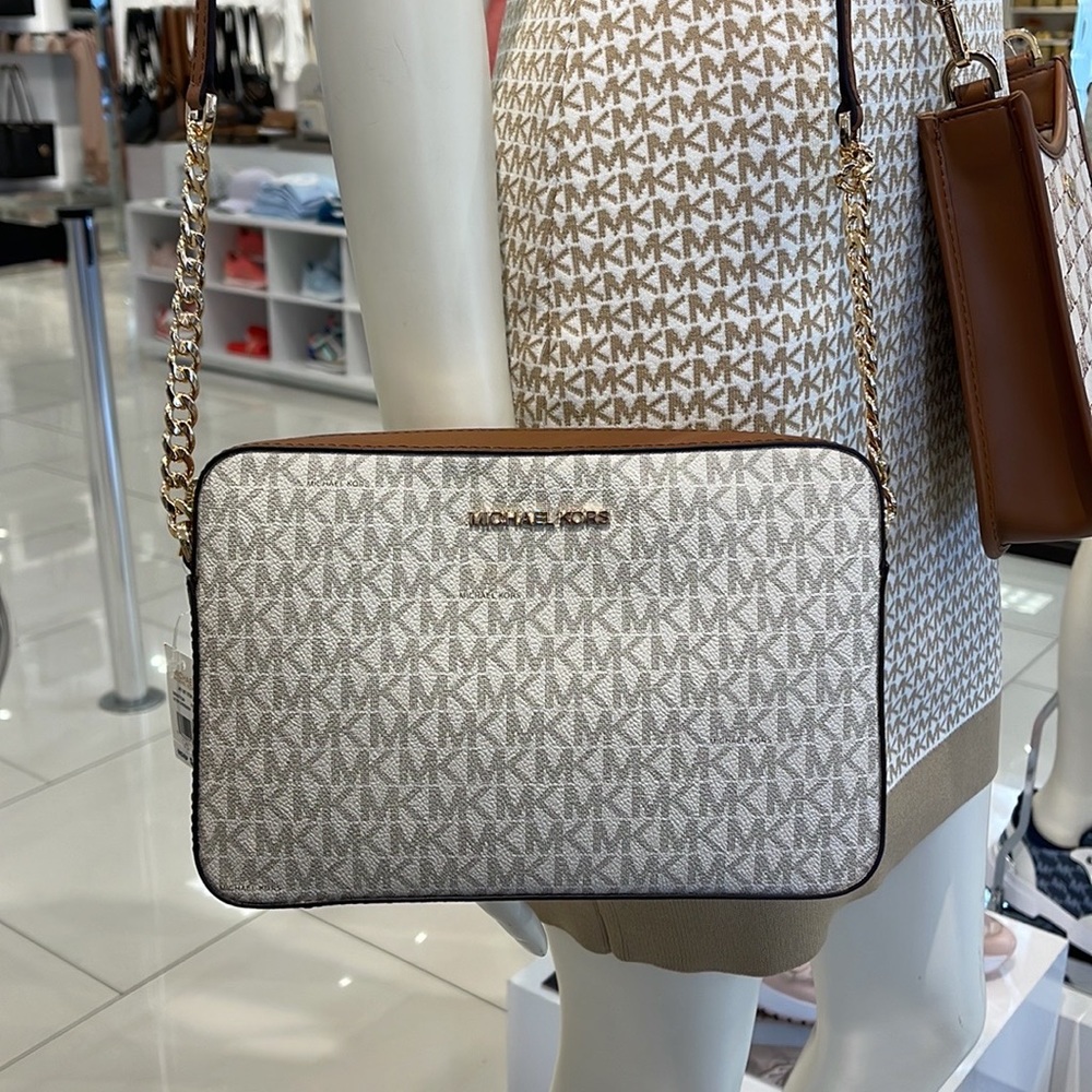 Michael Kors Jet Set Item Large East West Zip Crossbody Vanilla - Picture 1 of 16